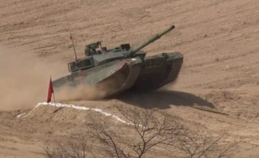 パキスタン軍が中国製のVT-4主力戦車を購入