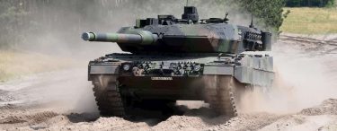 英陸軍は国産のチャレンジャー２ではなく、ドイツのレオパルト2の購入を検討しています