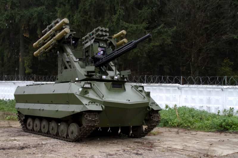 5Mホビー 1/35 ロシア連邦軍 無人戦闘車両 ウラン-9 レジンキット