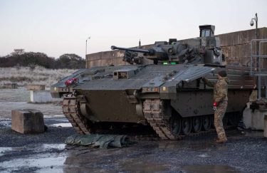 英陸軍の新しいエイジャックス歩兵戦闘車が振動と騒音が大きすぎてテストを中断