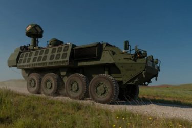 レーザー兵器を搭載したストライカー装甲車”DE M-SHORAD”