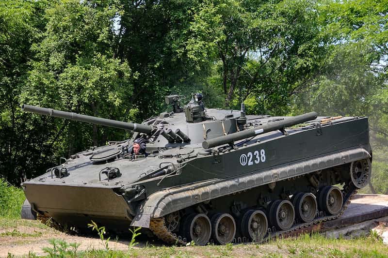 ロシアのT-15アルマータは世界最強の歩兵戦闘車です│ワールド