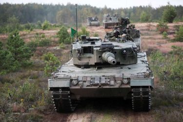 ノルウェー軍は次期主力戦車をドイツのレオパルド2A7と韓国のK2のどちらにするかで悩んでいます