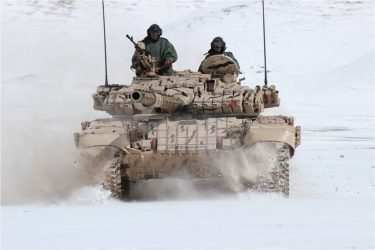 ロシア軍、輸出用のT-90S戦車まで戦線に投入