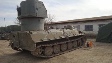 MT-LB装甲車に25mm艦載砲を搭載した魔改造兵器がロシア軍に登場