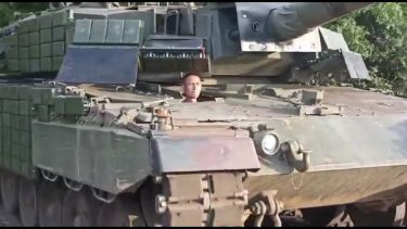 ソ連の爆発反応装甲を追加したドイツのレオパルト2戦車が登場