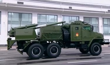 ロシア軍、新しい自走迫撃砲フロックスの納入を発表した翌日にウクライナで破壊される