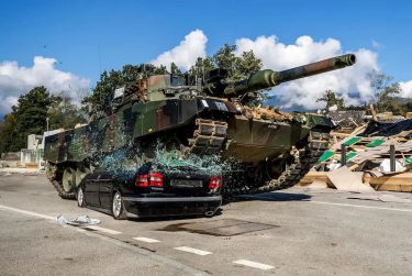 中立国のスイス、ドイツに２５両のレオパルト２戦車を売却！ウクライナに送らない事を保証