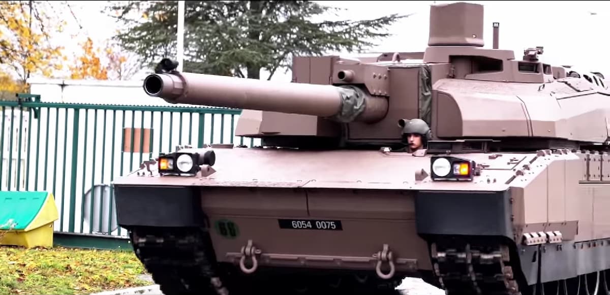 フランス軍はアップグレードされた最初のルクレールXLR戦車を