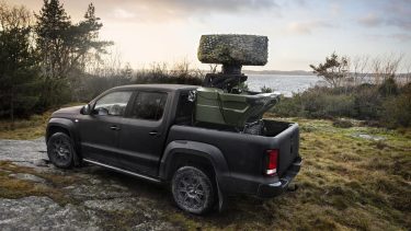 テクニカルは兵器だけじゃない、Saabがピックアップトラックに搭載可能なコンパクトレーダーGiraffe 1Xを発表