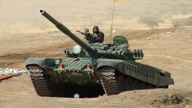 インド陸軍は2400両のT-72戦車を退役させるのか？